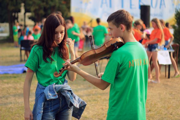 У Артек і Молоду Гвардію може поїхати будь-яка дитина