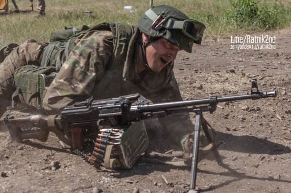"Донецькі шахтарі-бойовики" провели "навчання" з російським озброєнням.