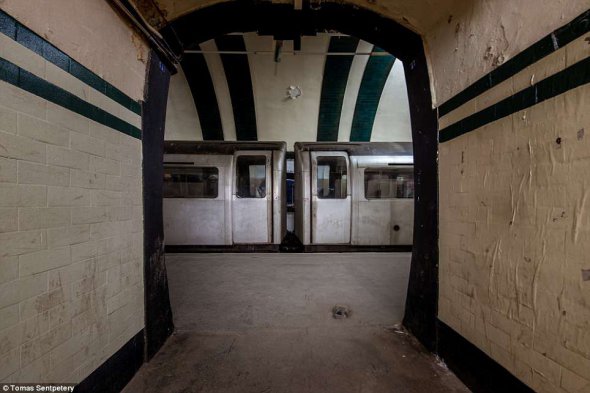 Под Лондоном находится заброшенное метро