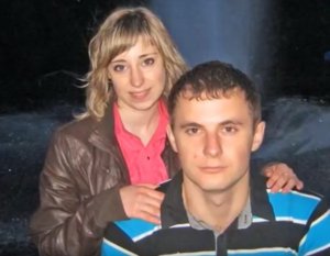 21 червня торік на території колишньої свиноферми за півкілометра від села Шаповалівка Борзнянського району на Чернігівщині подружжя Зубенків знайшли мертвими у ямі