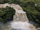 Водоспад Хуангошу рекордно повноводний через зливи в регіоні