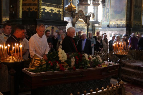Прощання з Іваном Драчем відбулося у Володимирському соборі в Києві