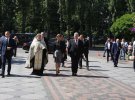 Проститься с Иваном Драчем пришли президент Петр Порошенко с супругой Мариной