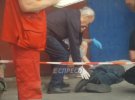 В Дарницькому районі столиці біля під’їзду будинку перехожі знайшли    чоловіка з проломленою головою. Фото - espreso.tv