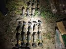 Сотрудники СБУ обнаружили в Киевской области большой схрон оружия. Фото: СБУ