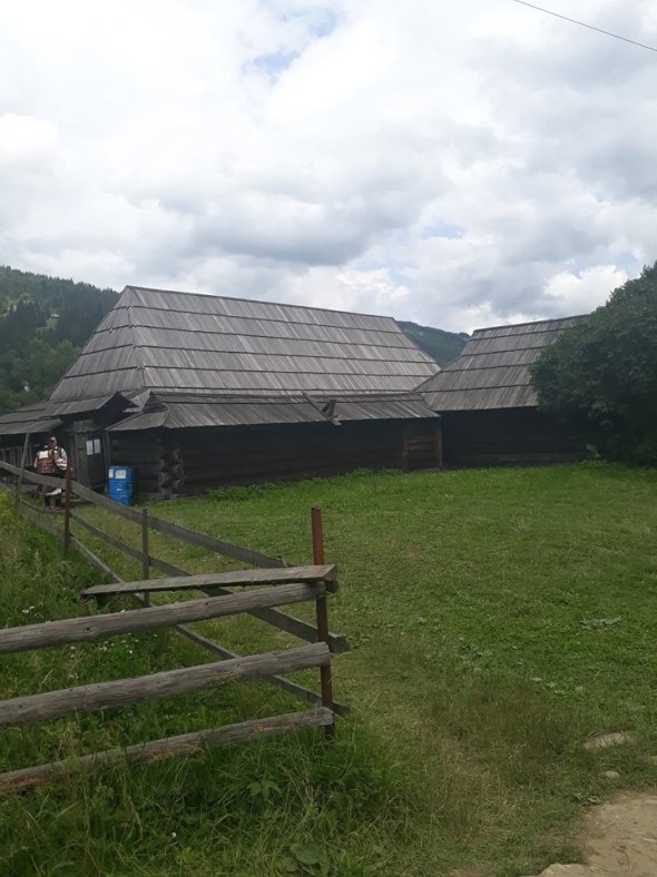 У Криворівні руйнують історичну пам'ятку