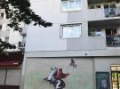 Новые граффити Бэнкси заметили на улицах столицы Франции