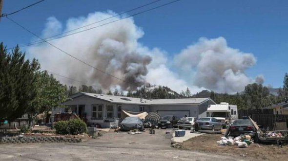 За лесных пожаров в Северной Калифорнии эвакуировали более 1,5 тыс. жителей