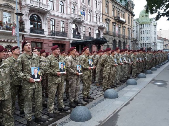 Во Львове встретили бойцов 80-й бригады