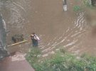 Злива серйозно затопила вулиці Чернігова