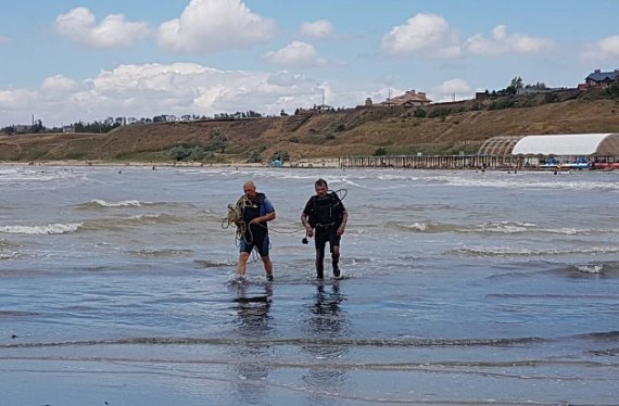 В Бердянске на Запорожье во время купания в море утонул 80-летний мужчина и его 7-летний внук