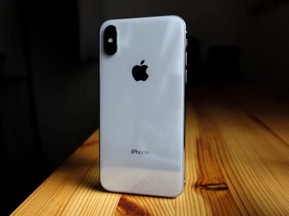 Apple може випустити iPhone з двома SIM-картами. Фото: akket.com