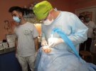 Стоматологи безкоштовно імплантують зуби воїнам, які знаходяться на передовій