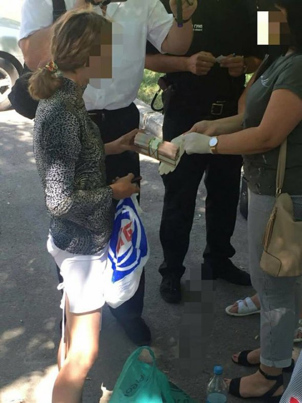 У Херсоні мати хотіла продати дитину