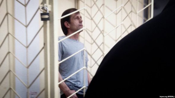 Липень 2018. Володимир Балух на засіданні суду. Голодує більше 100 днів