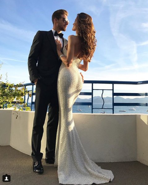 Супермодель Victoria's Secret Изабель Гулар выходит замуж за футболиста