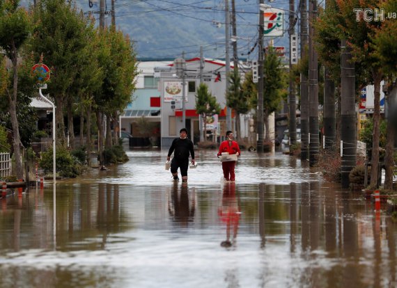 В Японии от ливней погибли 62 человека