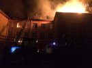 Рятувальники ліквідували пожежу у школі, в яку влучила блискавка