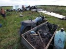 Подбит 14 июля на Луганщине украинский самолет Ан-26 еще дымился, а местные жители Краснодонского района уже получали с него цветные металлы