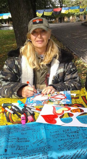 Світлана Валевська була бійцем батальйону ”Вікінг-К” та волонтером. 2014 року започаткувала акцію ”Велика українська хода” — збирала по всій країні державні прапори