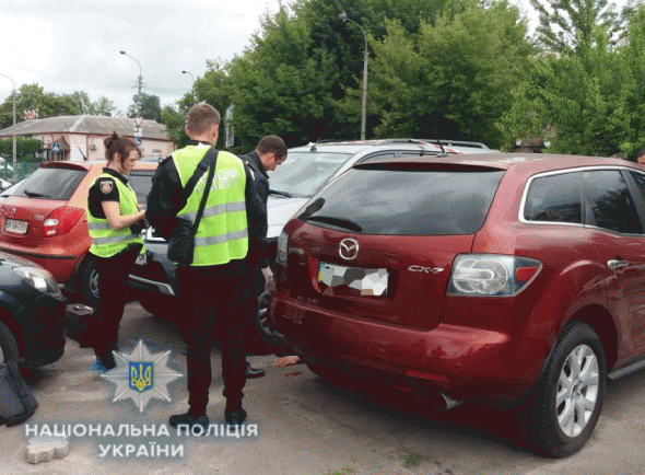 У Рівному на парковці застрелили підприємця