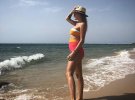 Алла відпочиває на розкішному курорті на острові Сардинія у Середземному морі