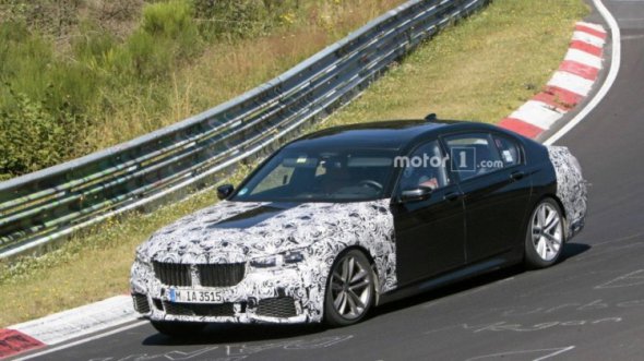 В сеть попали шпионские фото новой BMW 7-й серии. Фото: motor1.com