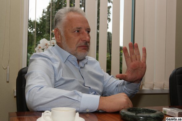 Екс-голова Донеччини Павло Жебрівський: "Збудувати комунізм в окремо взятому колгоспі не можна. Без наведення порядку в країні звільнення тимчасово окупованих територій малоймовірне"