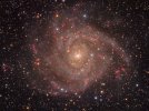 Галактика IC342 в сузір'ї Жирафа також відома як Прихована Галактика. Є однією з найбільших галактик, видимих з північної півкулі. Але вона затуманена космічним пилом. 