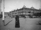 На углу улиц в Екатеринославе, 1901-1910