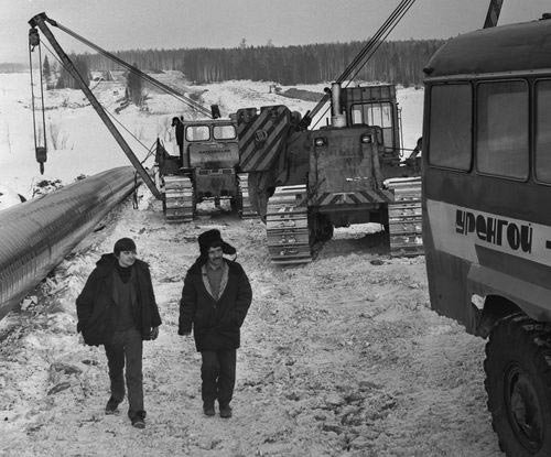 Будівництво газопроводу закінчили 25 липня 1983 року. 