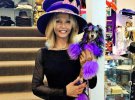 Американка Рена Кревале покрасила собаку Шебу в фиолетовый цвет