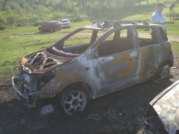 У Криму спалили машини прихильників "русского мира"