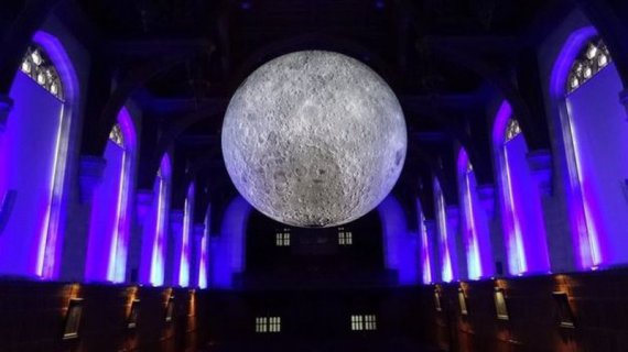 Макет Луны потеряли на почте при доставке в Европу