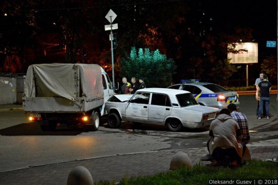 Водитель "семерки" поехал на красный сигнал светофора