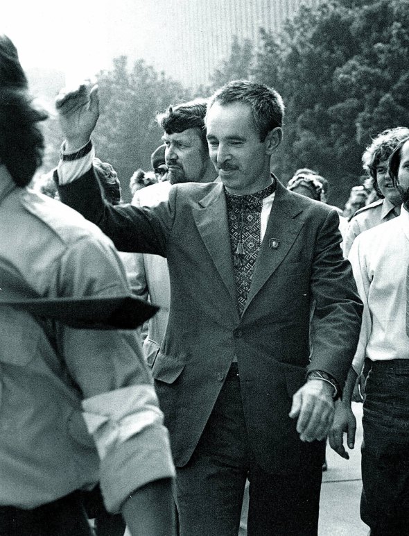 Валентин Мороз після звільнення. Торонто, Канада. 1979 рік