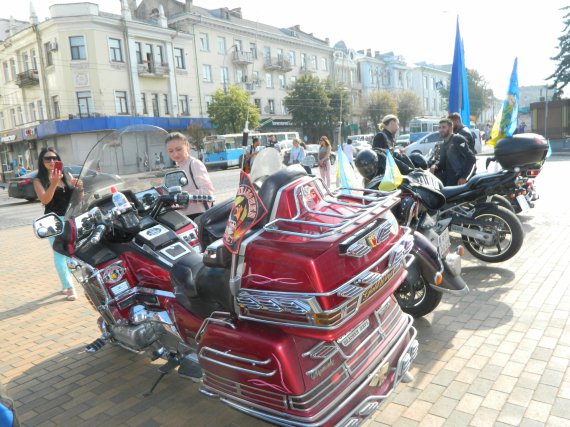 У Вінниці байкери нагадали, що Україна не збирається змінювати кордони