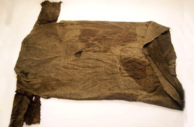Одежда, которую носил мужчина в V веке, нашли в мерзлоте ледника Ленбреен в Норвегии в 2011 году