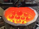Печь, в которой обжигает керамику