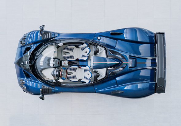 Уникальная Pagani Zonda HP Barchetta стала самым дорогим новым автомобилем. Фото: Автоблог