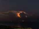 Фотограф зняв потужну грозу над морем біля берегів Одеси
