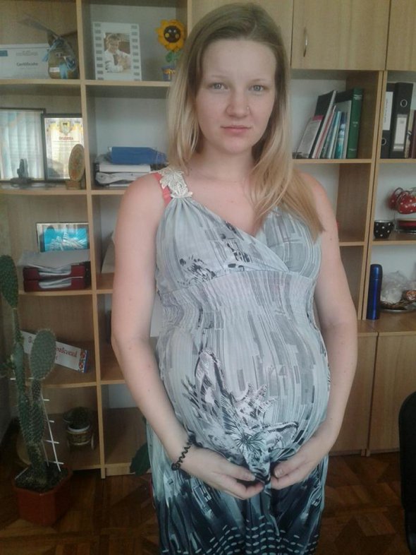Мешканка міста Верхньодніпровськ 17-річна Вікторія незабаром має народити трійнят