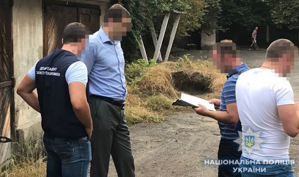 На Закарпатье полиция задержала главу Виноградовского РГА на взятке