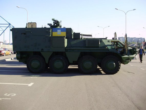 Командно-штабная машина БТР-4КШ на базе новейшего БТР-4