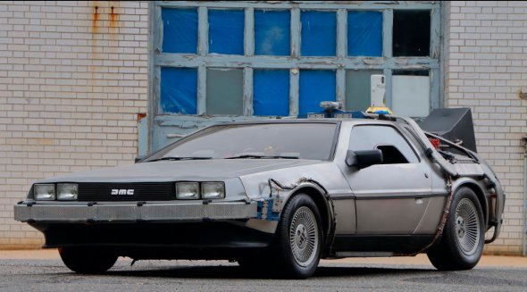 Реплика De Lorean DMC12 из фильма Назад в будущее. Фото: 24