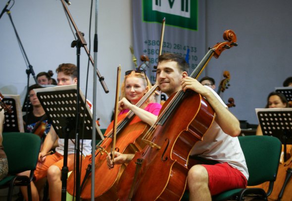 Музыканты Ukrainian Festival Orchestra записали  23 композиции