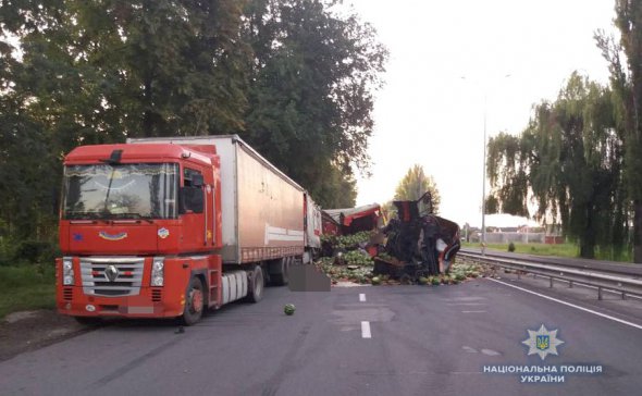 Винницкая область: в ужасной аварии погиб пассажир грузовика с арбузами. Им оказался гражданин Грузии
