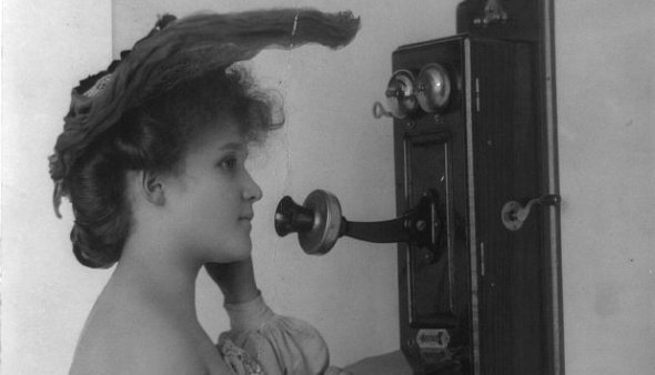 13 серпня 1899 року запатентували перший телефон-автомат. Фото: Вікіпедія