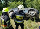 В  Дніпрі з Кайдацького мосту «злетіла» Chery Tiggo. З місця аварії водія іномарки забрала «швидка»