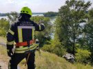 В  Дніпрі з Кайдацького мосту «злетіла» Chery Tiggo. З місця аварії водія іномарки забрала «швидка»